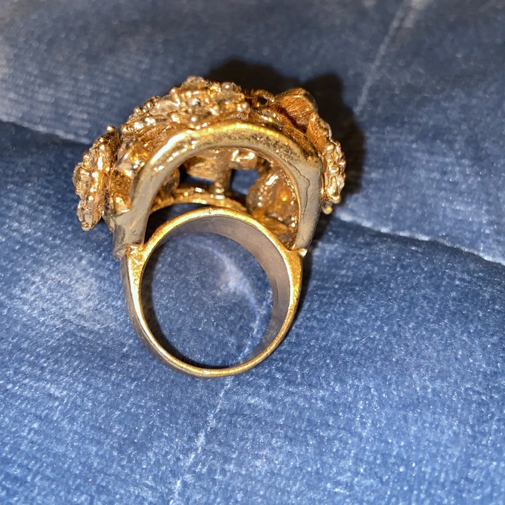 Gold ring - Picture 2 of 2